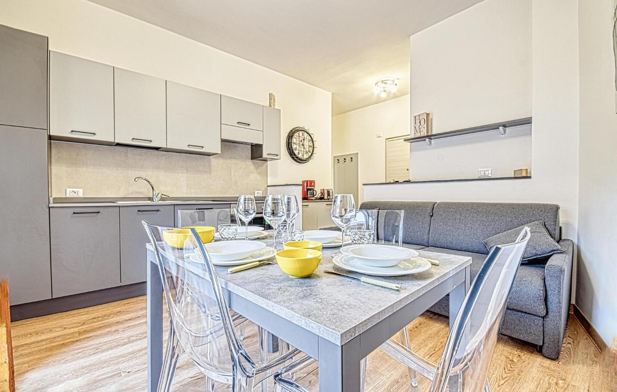 1 Bedroom Lovely Apartment In Реко Екстериор снимка